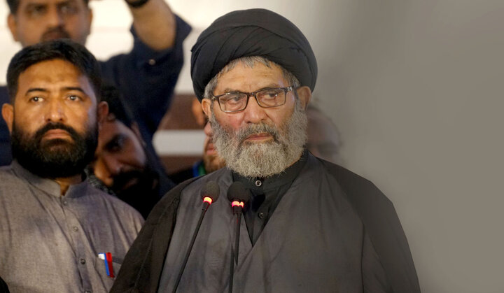 رئیس شورای علمای شیعه پاکستان: هدف دشمن از شهادت رهبر انقلاب، نابودی روح انقلاب اسلامی بود