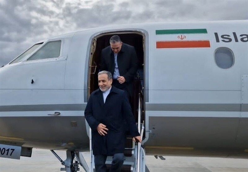 عراقجي يصل إلى سانت بطرسبرغ للقاء بوتين
