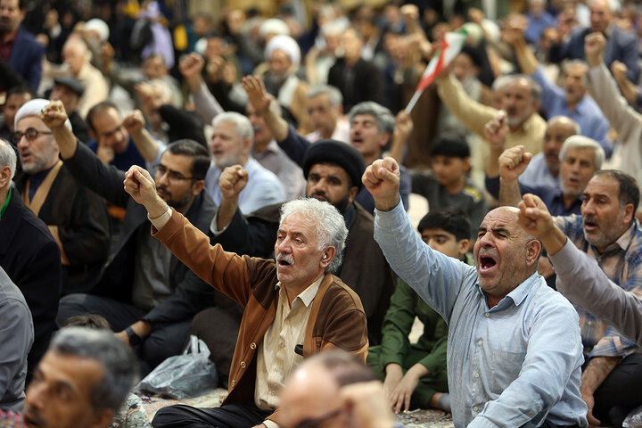 بزرگداشت فرمانده شهید نیروی دریایی سپاه در حرم حضرت معصومه (س)