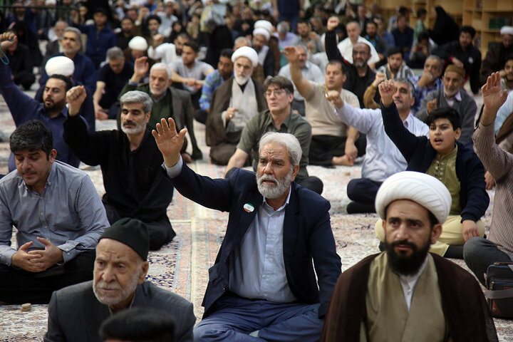 بزرگداشت فرمانده شهید نیروی دریایی سپاه در حرم حضرت معصومه (س)