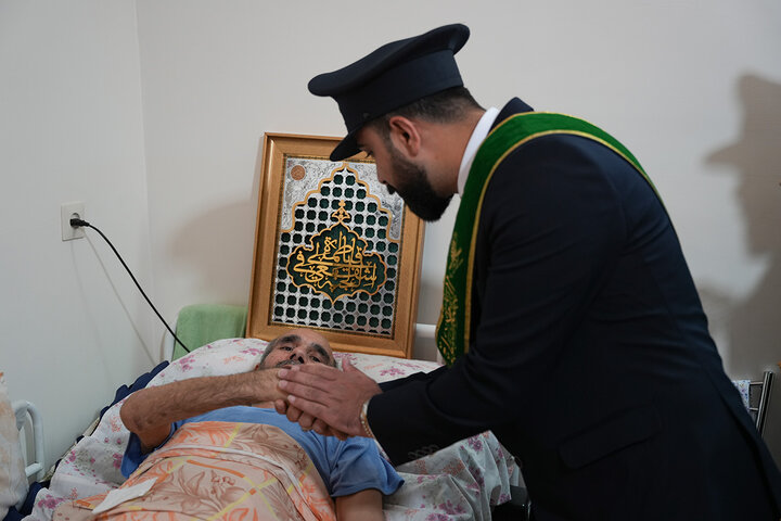 عیادت سفیران کریمه از جانباز جنگ تحمیلی رمضان در سالروز میلاد امام مهربانی