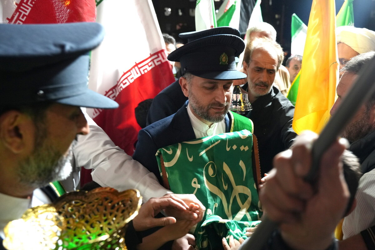 ویدیو | پرچم حرم بانوی کرامت در آسمان سبز گیلان