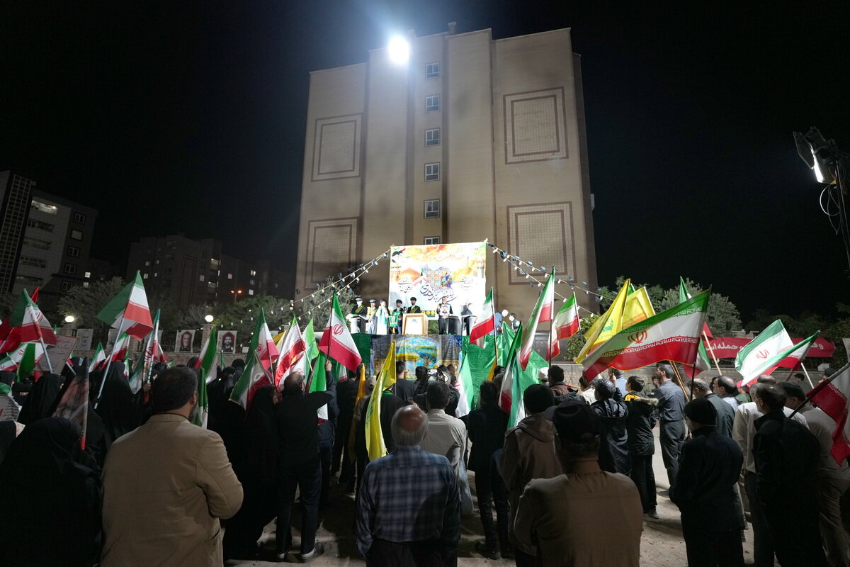 ویدیو | حضور خادمان حرم بانوی کرامت در رزمایش اقتدار «جان فدای ایران» در رضوانشهر