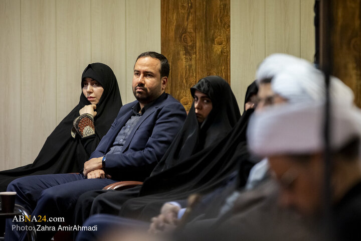 Photos: Unveiling Ceremony of 40-Volume Collection "Chelcheraq-e Hekmat" by Martyr Motahhari