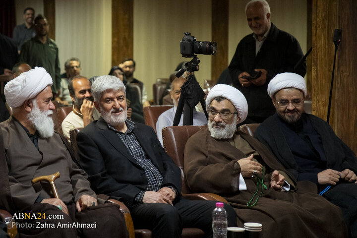 Photos: Unveiling Ceremony of 40-Volume Collection "Chelcheraq-e Hekmat" by Martyr Motahhari