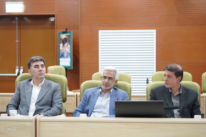 عکس خبری/ نشست رئیس بنیاد شهید و امور ایثارگران با اعضای کمیسیون فرهنگی مجلس