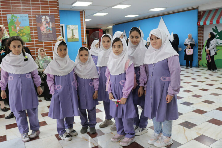 گزارش تصویری/ پاسداشت مقام معلم و گرامیداشت شهدای میناب