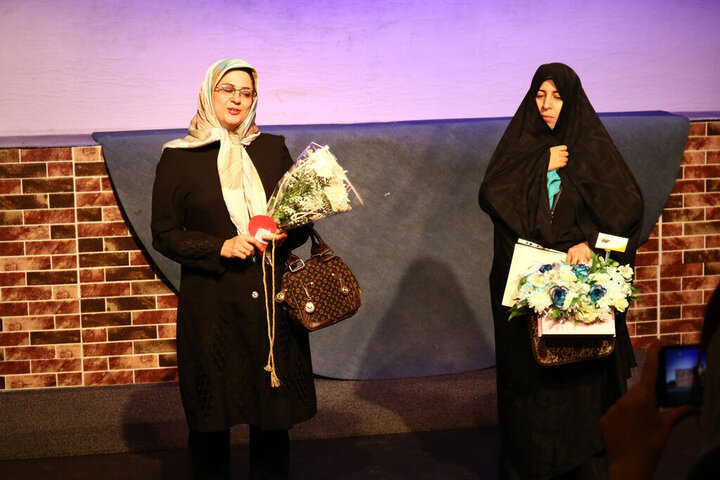 گزارش تصویری/ پاسداشت مقام معلم و گرامیداشت شهدای میناب