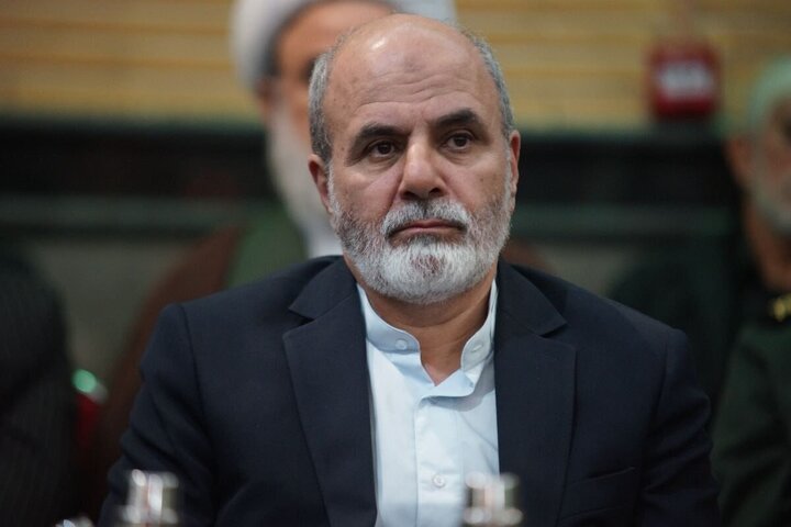 دریادار احمدیان: هزینه تصمیم برای دشمنان از آستانه تحمل فراتر می‌رود
