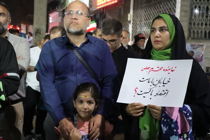 گزارش تصویری/ تجدید عهد مردم اسلامشهر با رهبر معظم انقلاب و رزمندگان