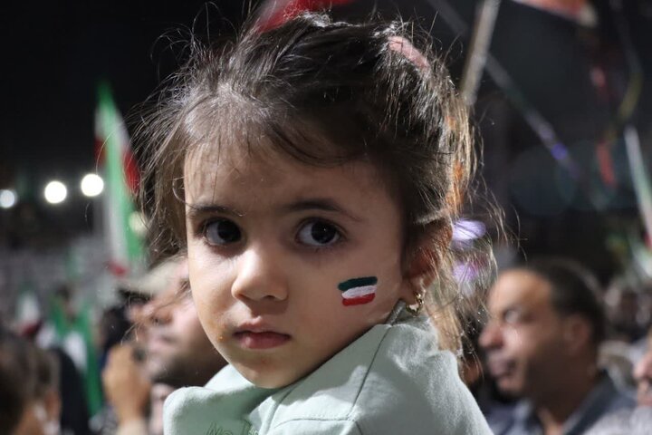 گزارش تصویری/ تجدید عهد مردم اسلامشهر با رهبر معظم انقلاب و رزمندگان