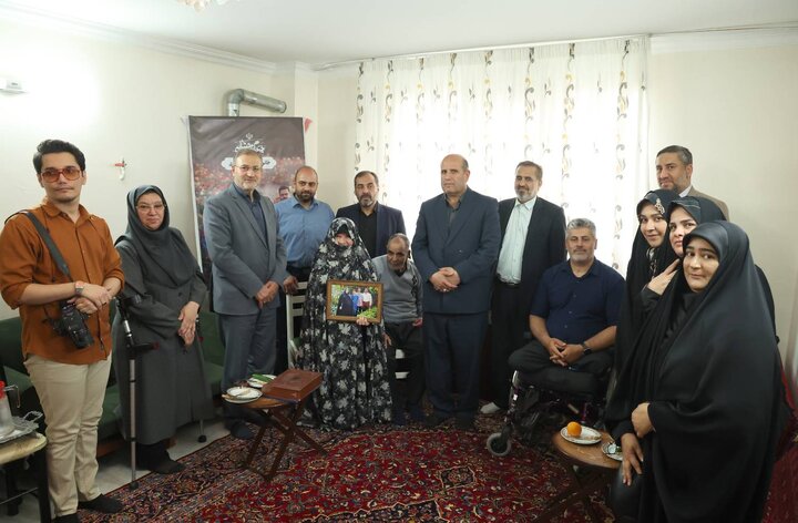 گزارش تصویری/ دیدار مدیران بنیاد شهید با خانواده شهدای جنگ تحمیلی سوم