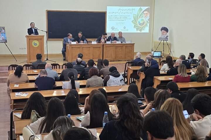 مقاومت در اندیشه شهید آیت‌الله خامنه‌ای مفهومی فرادینی است