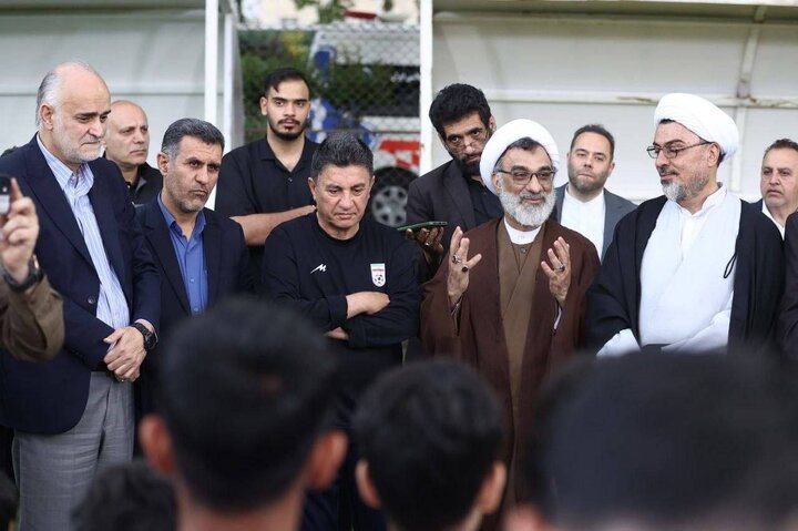 دبیر شورای عالی انقلاب فرهنگی: بازیکنان تیم ملی فوتبال امام رضایی هستند