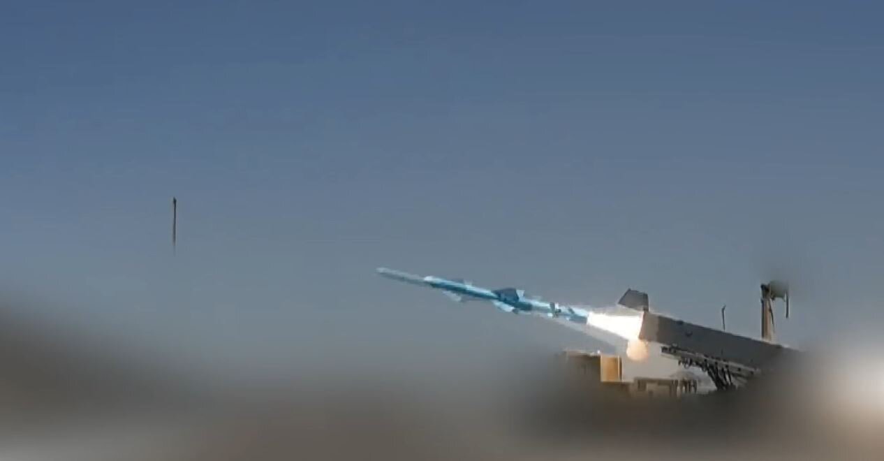 Iran Releases Warning Shots Video at US Destroyers