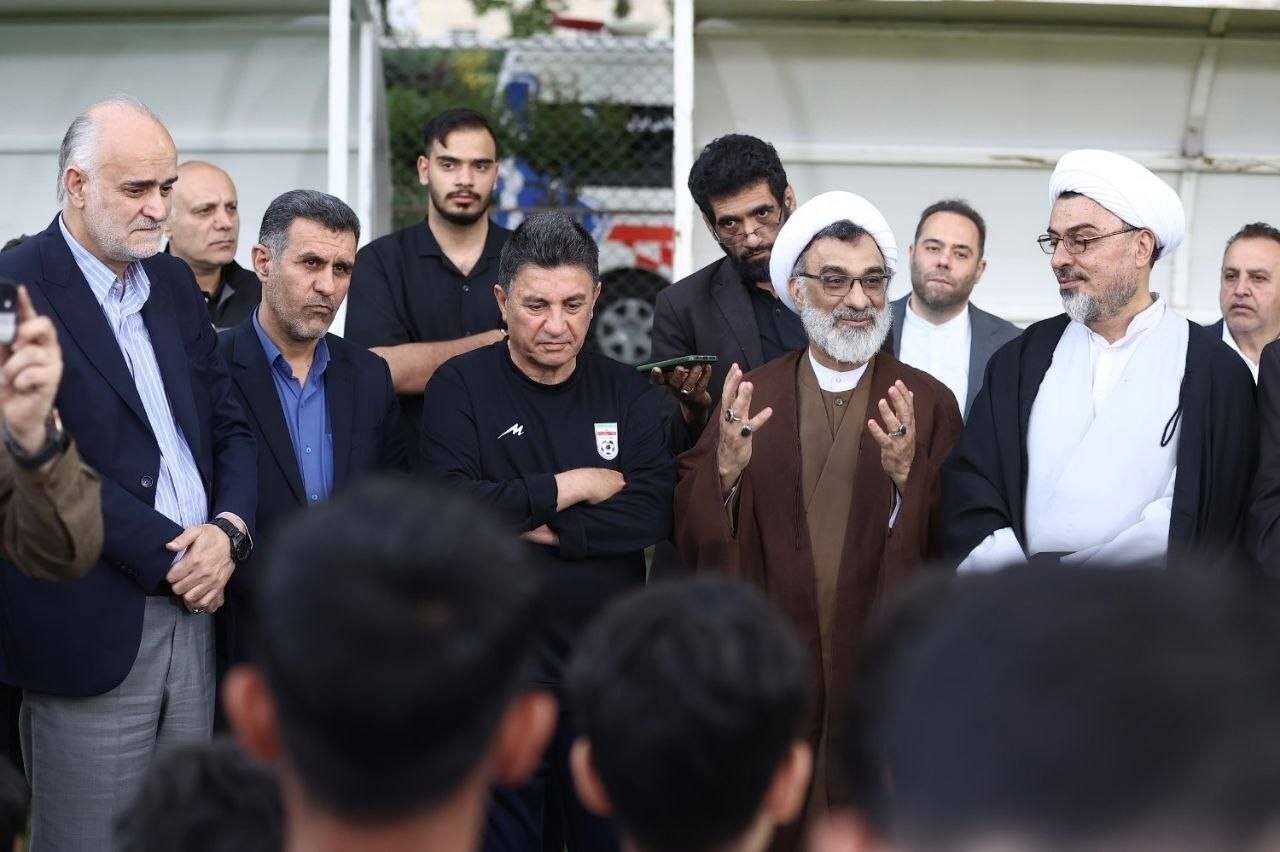 دبیر شورای عالی انقلاب فرهنگی: بازیکنان تیم ملی فوتبال امام رضایی هستند