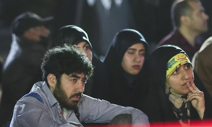 عکس خبری/  اجتماع شبانه مقابل درب اصلی دانشگاه تهران