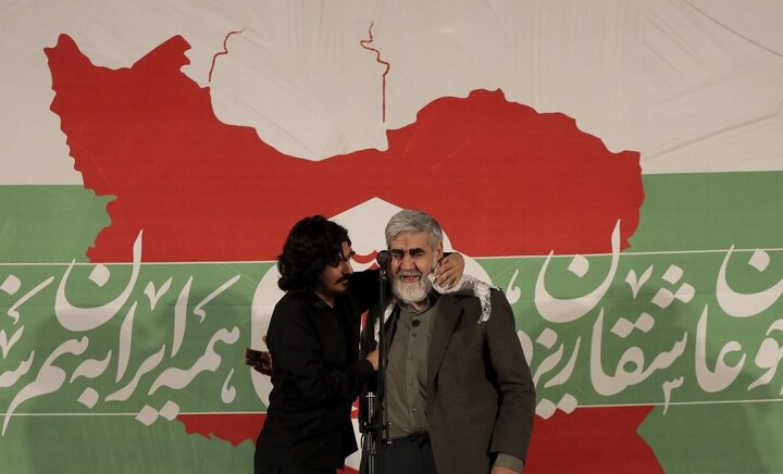 عکس خبری/  اجتماع شبانه مقابل درب اصلی دانشگاه تهران