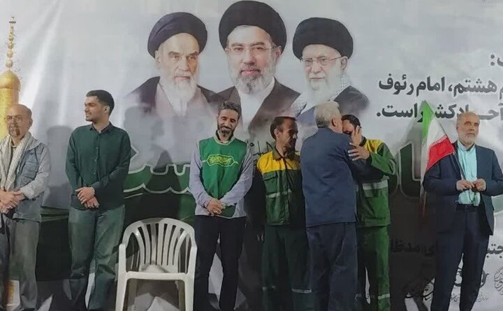 تقدیر از خدمت‌رسانی و مجاهدت معلمان و پاکبان‌ها در تجمعات شبانه
