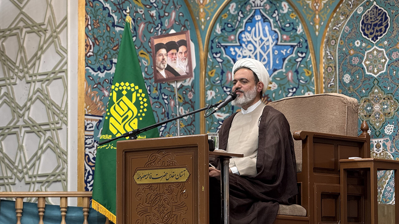 استغاثه جمعی به امام‌ زمان(عج) از مهم‌ترین وظایف عصر غیبت است