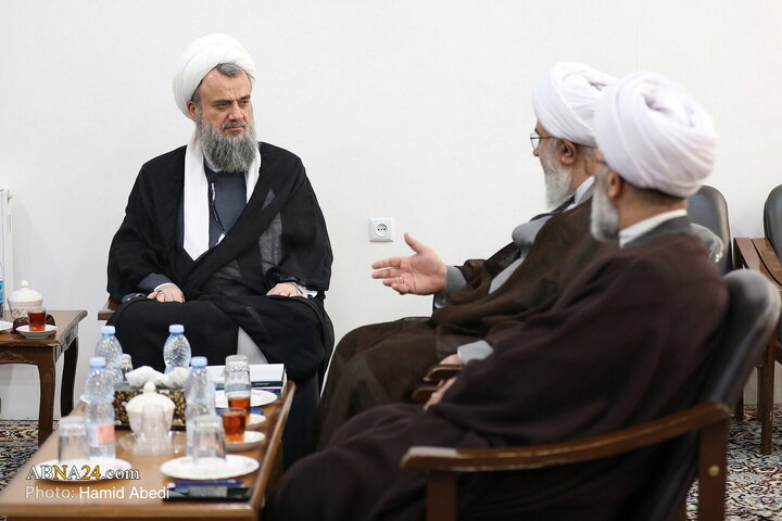 دیدار آیت‌الله رمضانی با آیت‌الله هادوی تهران