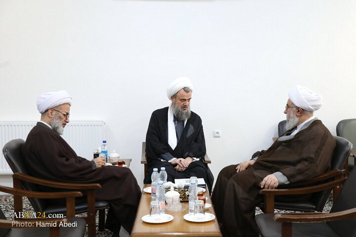 دیدار آیت‌الله رمضانی با آیت‌الله هادوی تهران