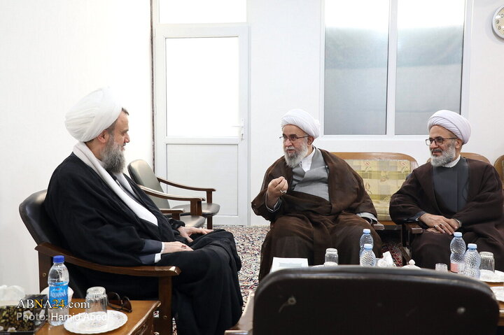 دیدار آیت‌الله رمضانی با آیت‌الله هادوی تهران