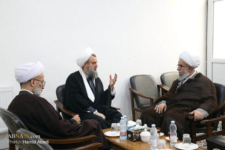 دیدار آیت‌الله رمضانی با آیت‌الله هادوی تهران