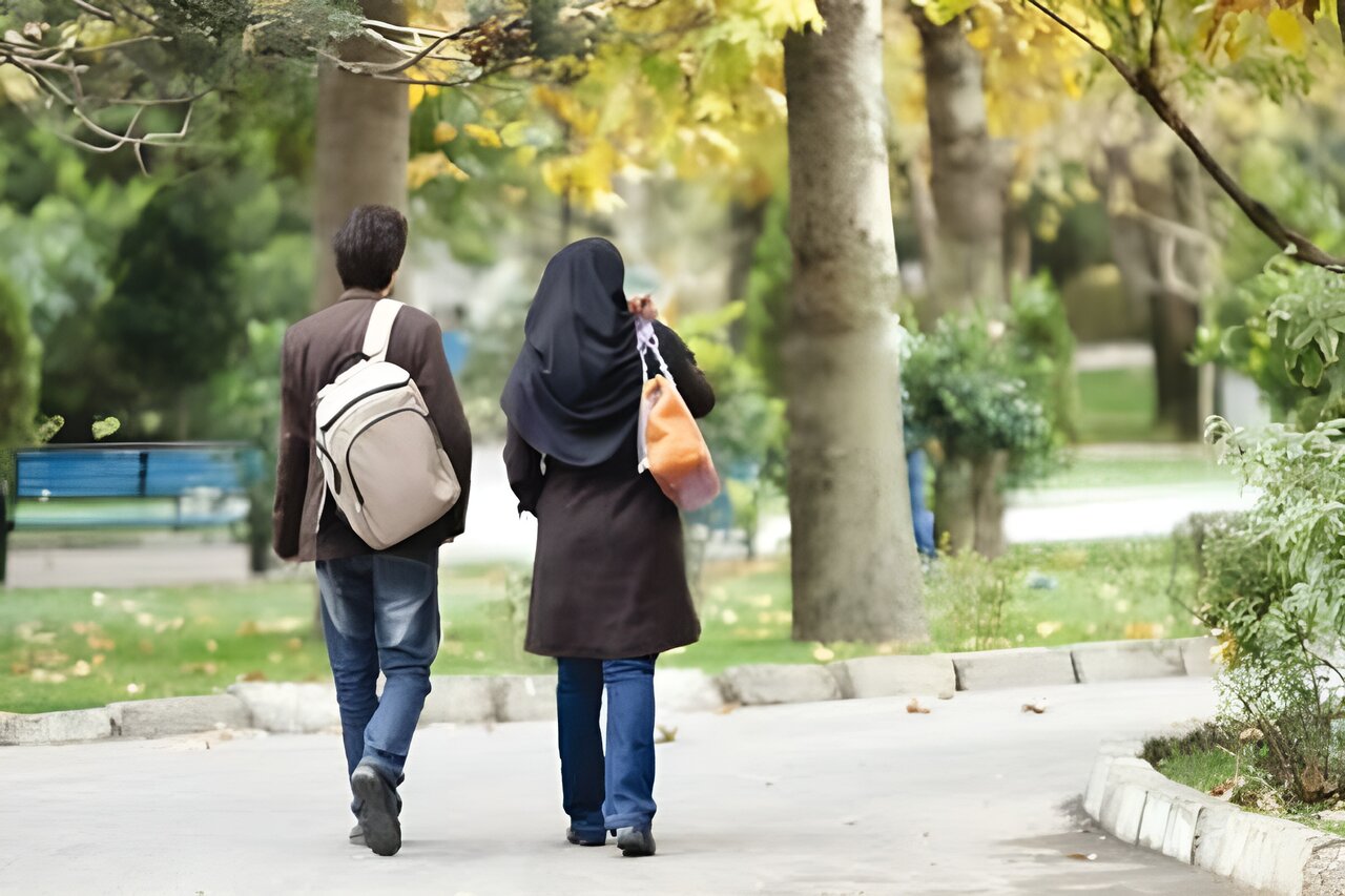 چرا ارتباط آزاد دختر و پسر آسیب‌زننده است؟
