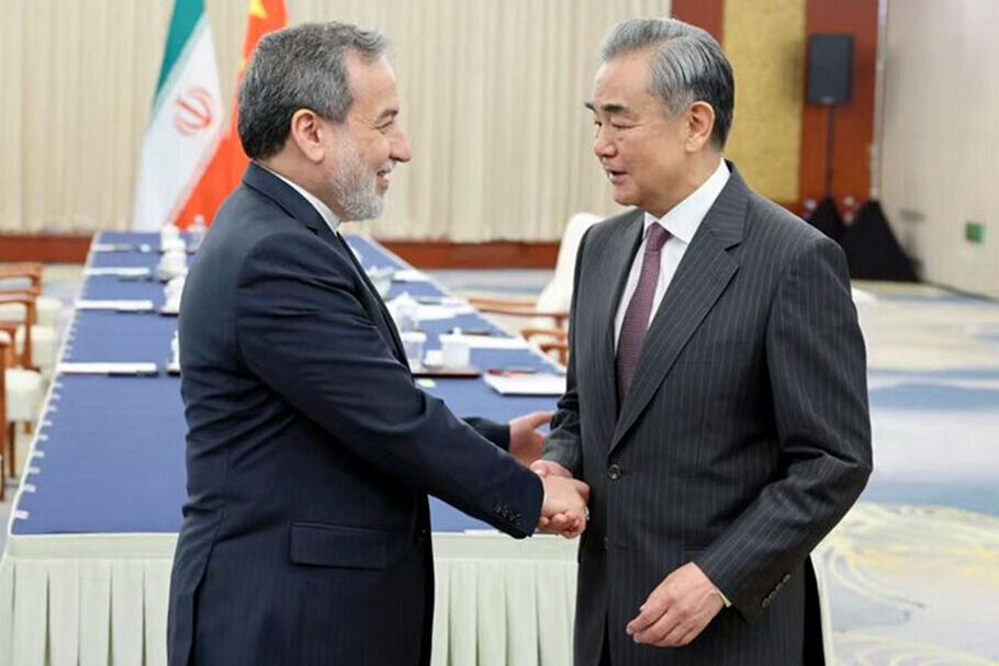 Paper: Araghchi’s Mission in Beijing amid Hormuz Strait Blockade and Energy Crisis