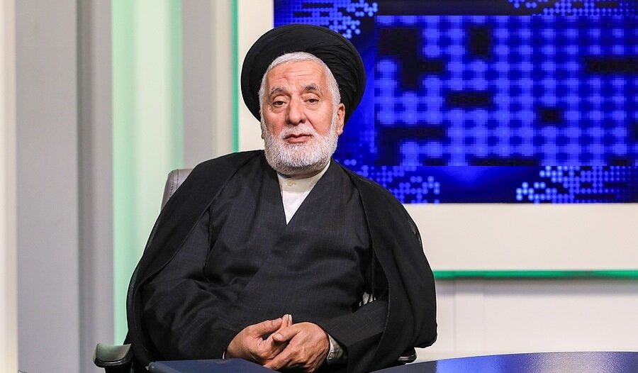 اطاعت از رهبری شرط پیروزی است