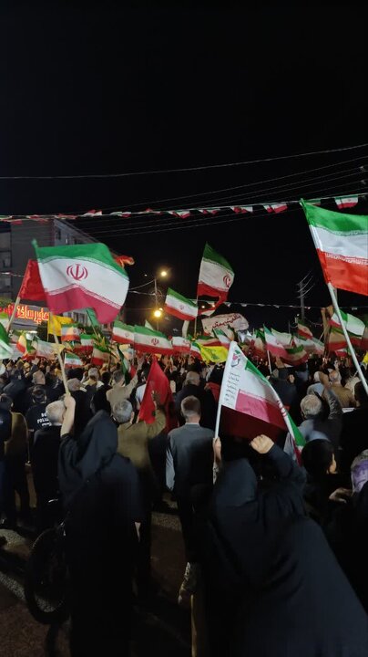 گزارش تصویری/ هفتادمین شب اهتزاز پرچم اقتدار ایران توسط مردم ملارد