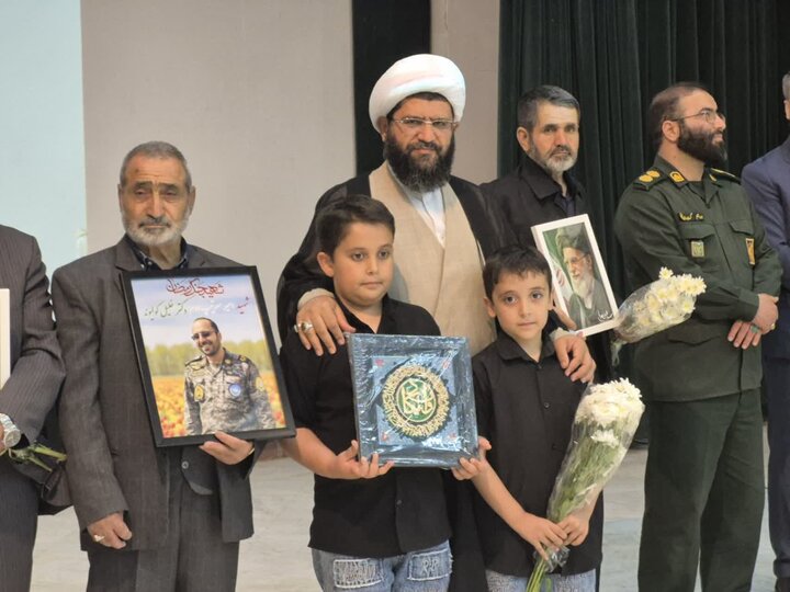 گزارش تصویری/ تجلیل از فعالان جهادی پاکدشت