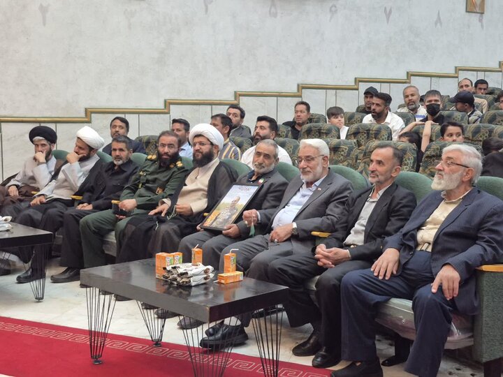 گزارش تصویری/ تجلیل از فعالان جهادی پاکدشت