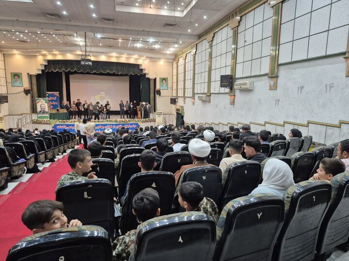 گزارش تصویری/ تجلیل از فعالان جهادی پاکدشت