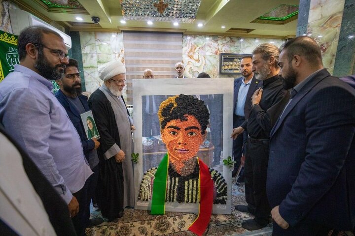 گزارش تصویری | تجلیل نماینده آیت‌الله سیستانی در عراق از خانواده شهدای مدرسۀ میناب