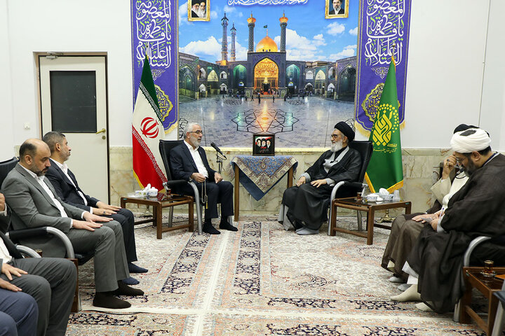 رفت‌وآمد مسئولان و علمای ایران و عراق، توطئه دشمن را خنثی می‌کند