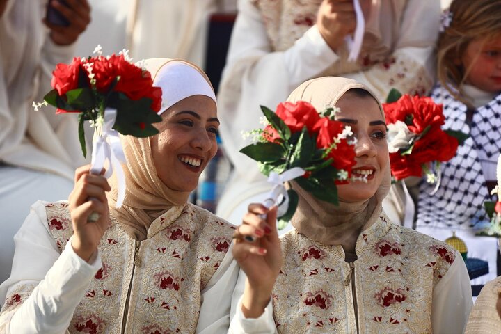 ویدیو | جشن عروسی ۱۰۰ زوج در غزه