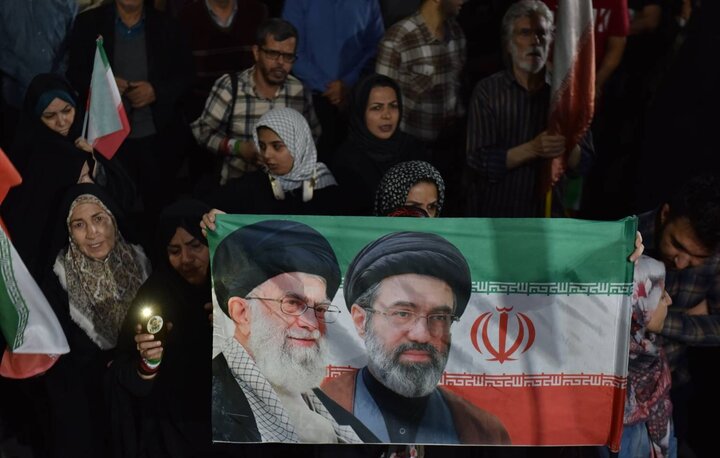 گزارش تصویری/ موج هفتادوسوم حضور اسلامشهری‌ها در خیابان