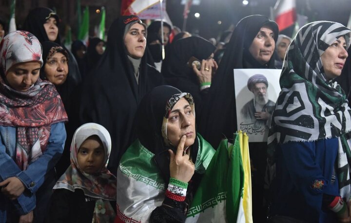 گزارش تصویری/ موج هفتادوسوم حضور اسلامشهری‌ها در خیابان
