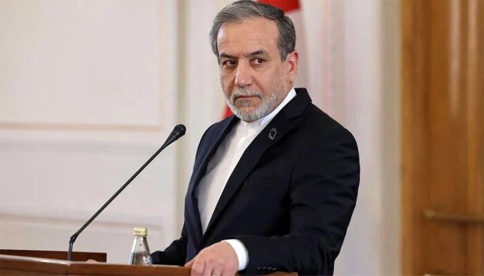 عراقچی: نقض آتش‌بس در یک جبهه به‌منزلۀ نقض آتش‌بس در تمامی جبهه‌هاست