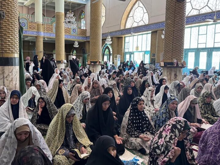گزارش تصویری/ برگزاری نماز عبادی سیاسی جمعه در قرچک