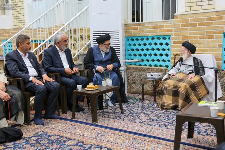 گزارش تصویری | دیدار و گفت‌وگوی تولیت آستان مقدس علوی با علمای حوزۀ علمیۀ قم