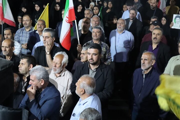 گزارش تصویری/ میدان‌داری مردم اسلامشهر در شب هفتادوهفتم