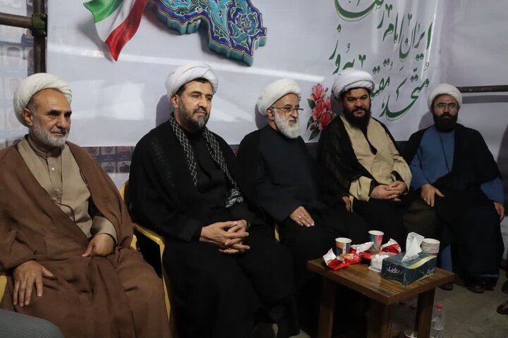 گزارش تصویری/ میدان‌داری مردم اسلامشهر در شب هفتادوهفتم