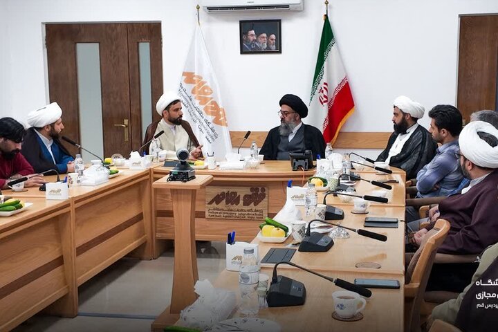 بازدید سرپرست پژوهشگاه فضای مجازی از پژوهشگاه مطالعات فقه معاصر