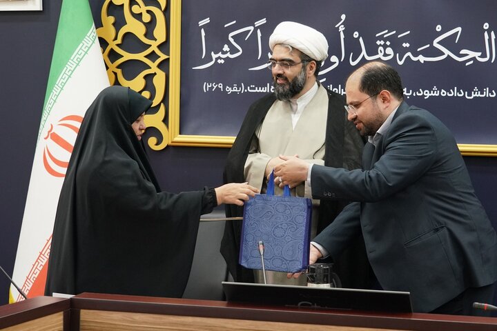 گزارش تصویری/ آیین تقدیر نهاد نمایندگی رهبری در دانشگاه‌ها از فعالان حوزه رسانه