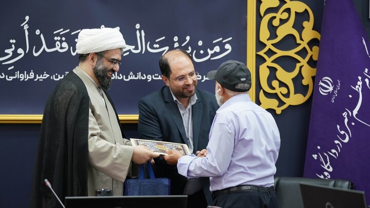 گزارش تصویری/ آیین تقدیر نهاد نمایندگی رهبری در دانشگاه‌ها از فعالان حوزه رسانه