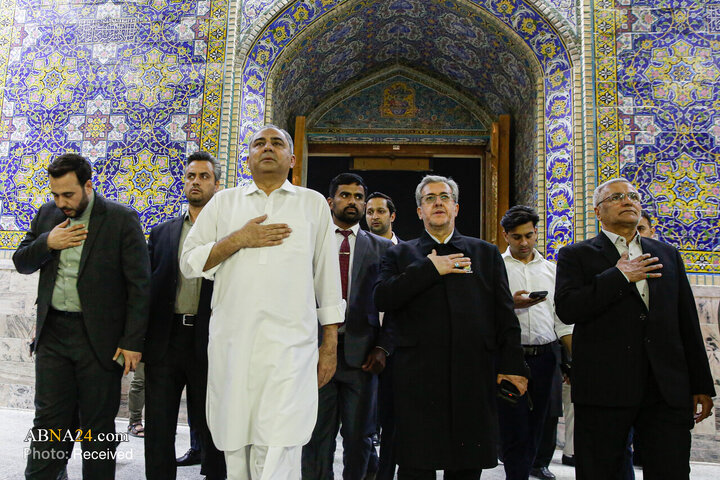 تشرف وزیر کشور جمهوری اسلامی پاکستان به حرم مطهر رضوی