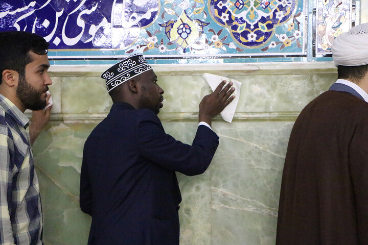 جشن ازدواج ۲۰۰ زوج طلبه در حرم حضرت فاطمه معصومه(س)